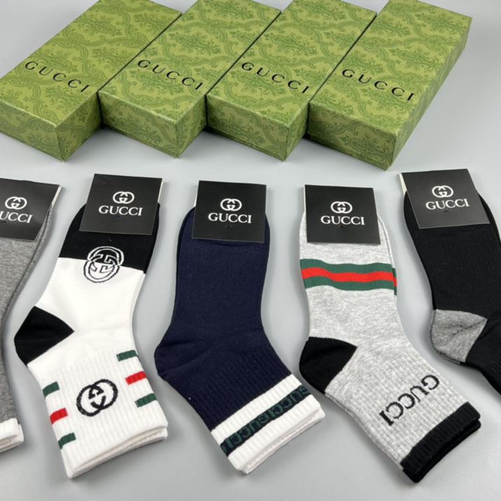 G*u*i socks